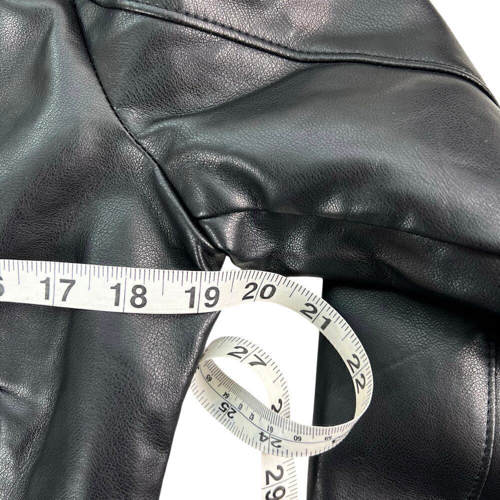 New Women’s BLANKNYC Vegan Leather Moto Jacket With Quilting Stitch Size S - Picture 8 of 11